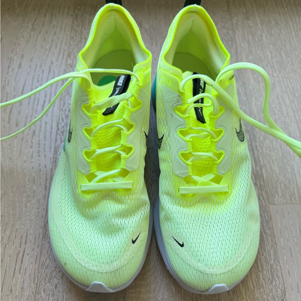 Nike Zoom Fly 4